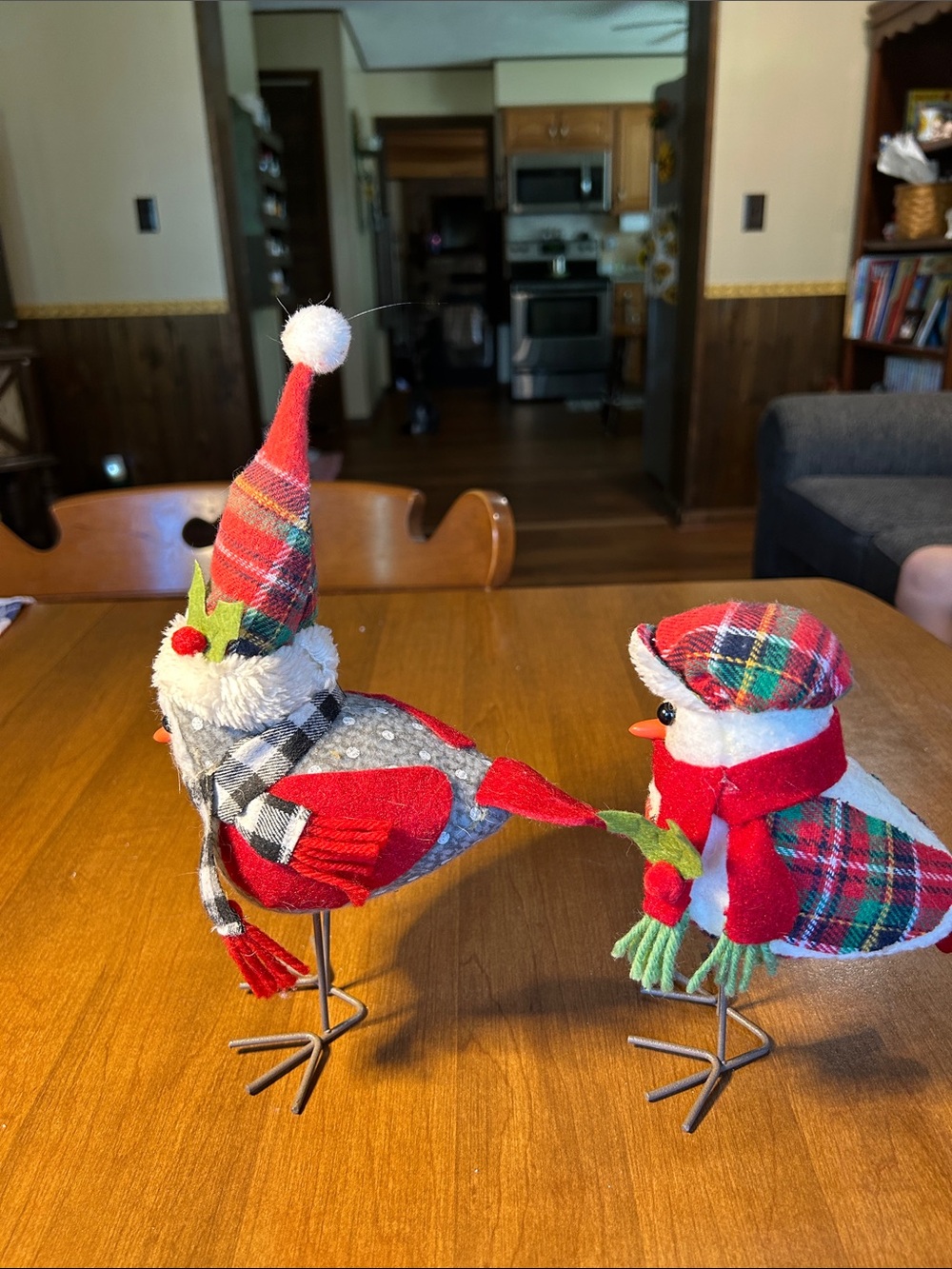 Festive Red & Gray Holiday Bird Figurine - Unbranded - Picture 5 of 7